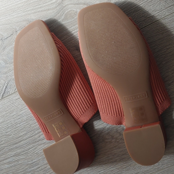 NEW Everlane Renew Ribbed Mules Coral size 5 - Picture 5 of 9